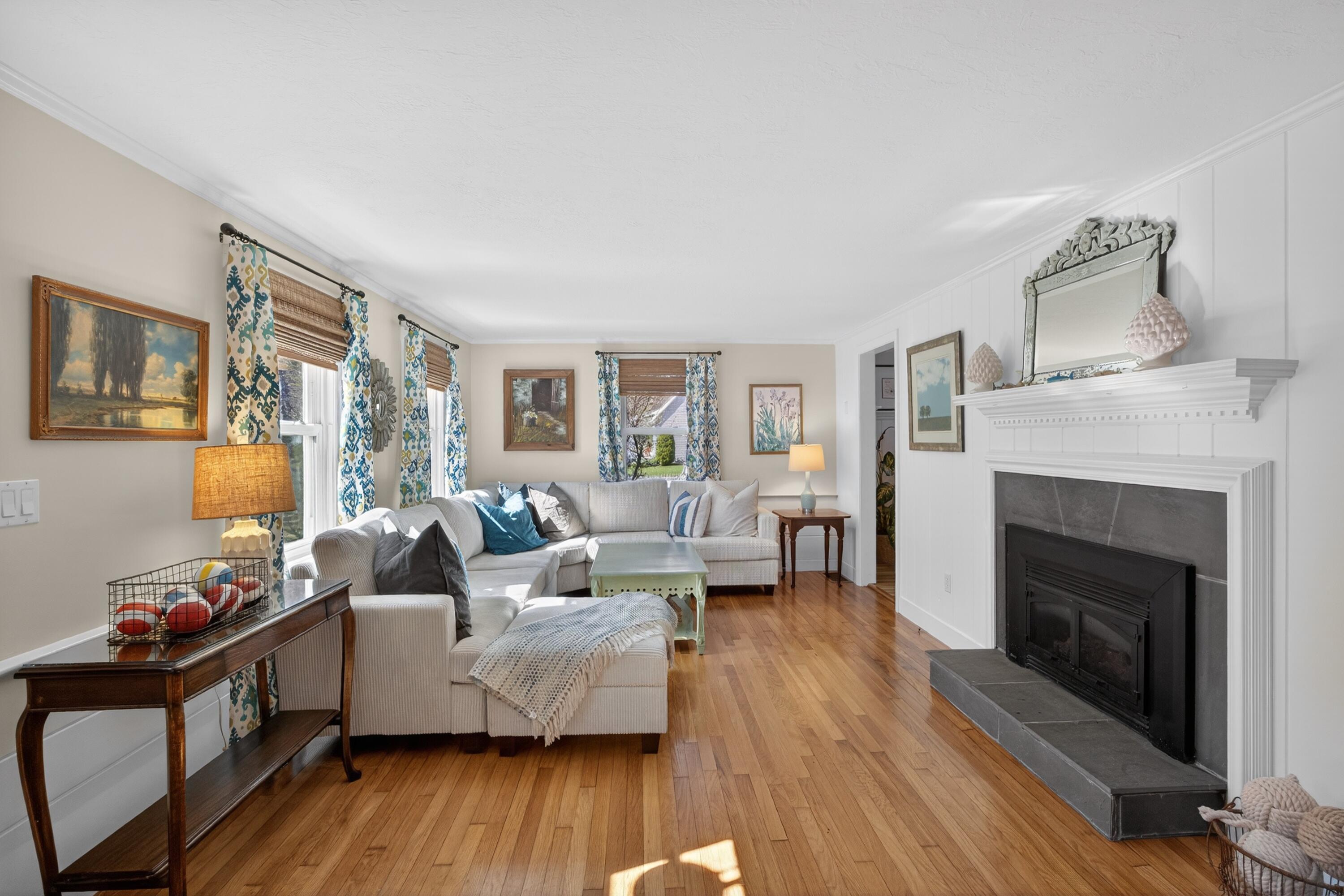 14 Lovers Lane Harwich MA 02645