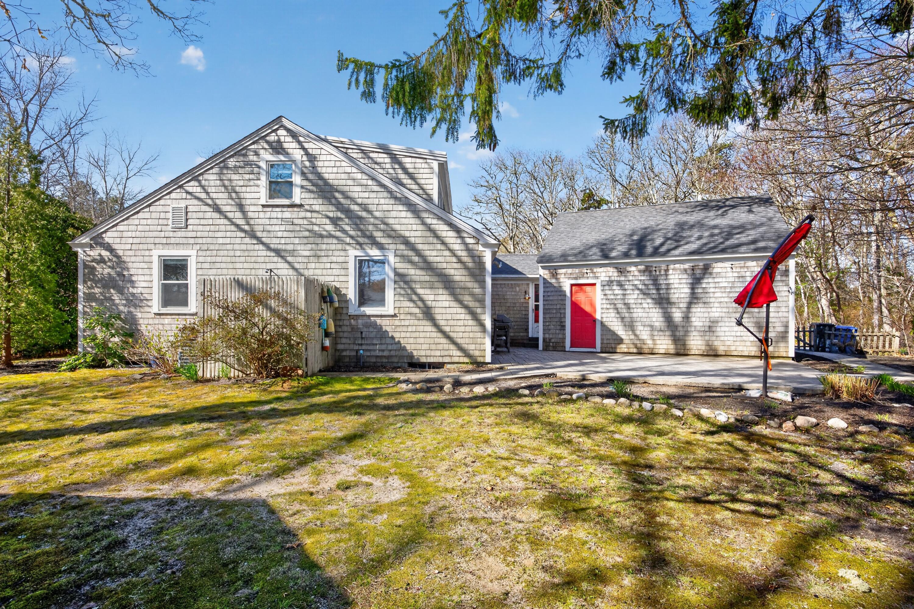 14 Lovers Lane Harwich MA 02645