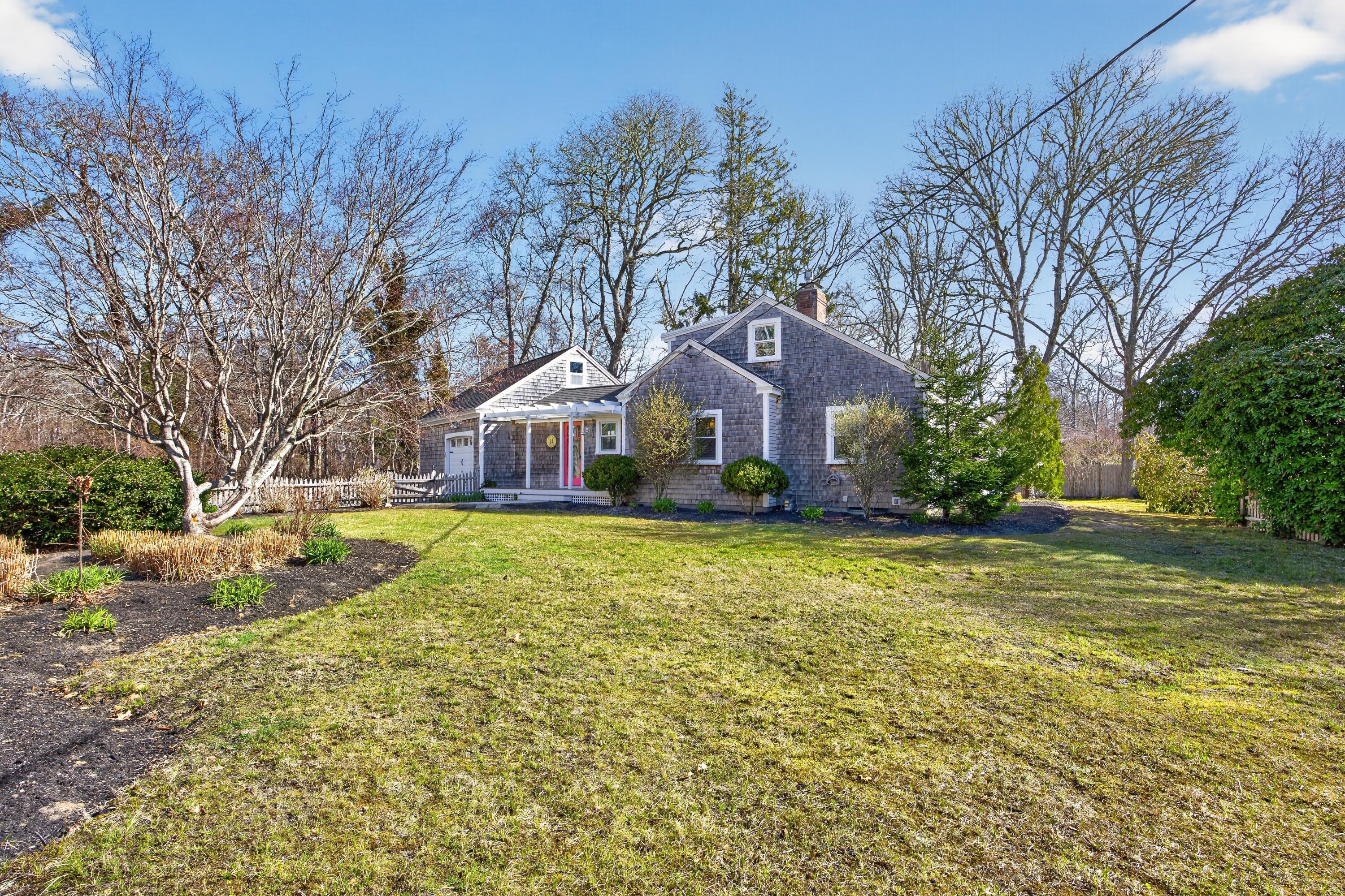 14 Lovers Lane Harwich MA 02645