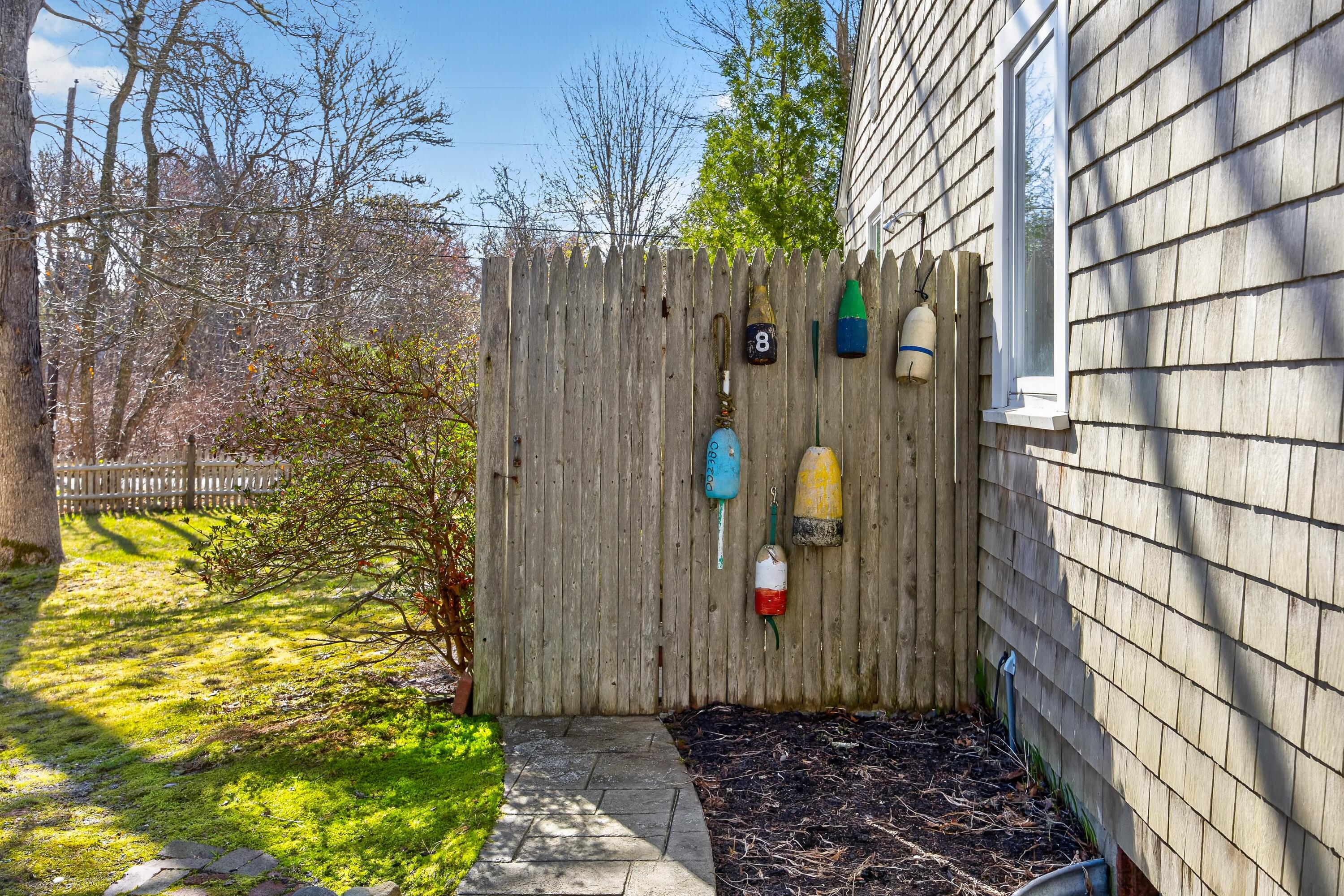 14 Lovers Lane Harwich MA 02645