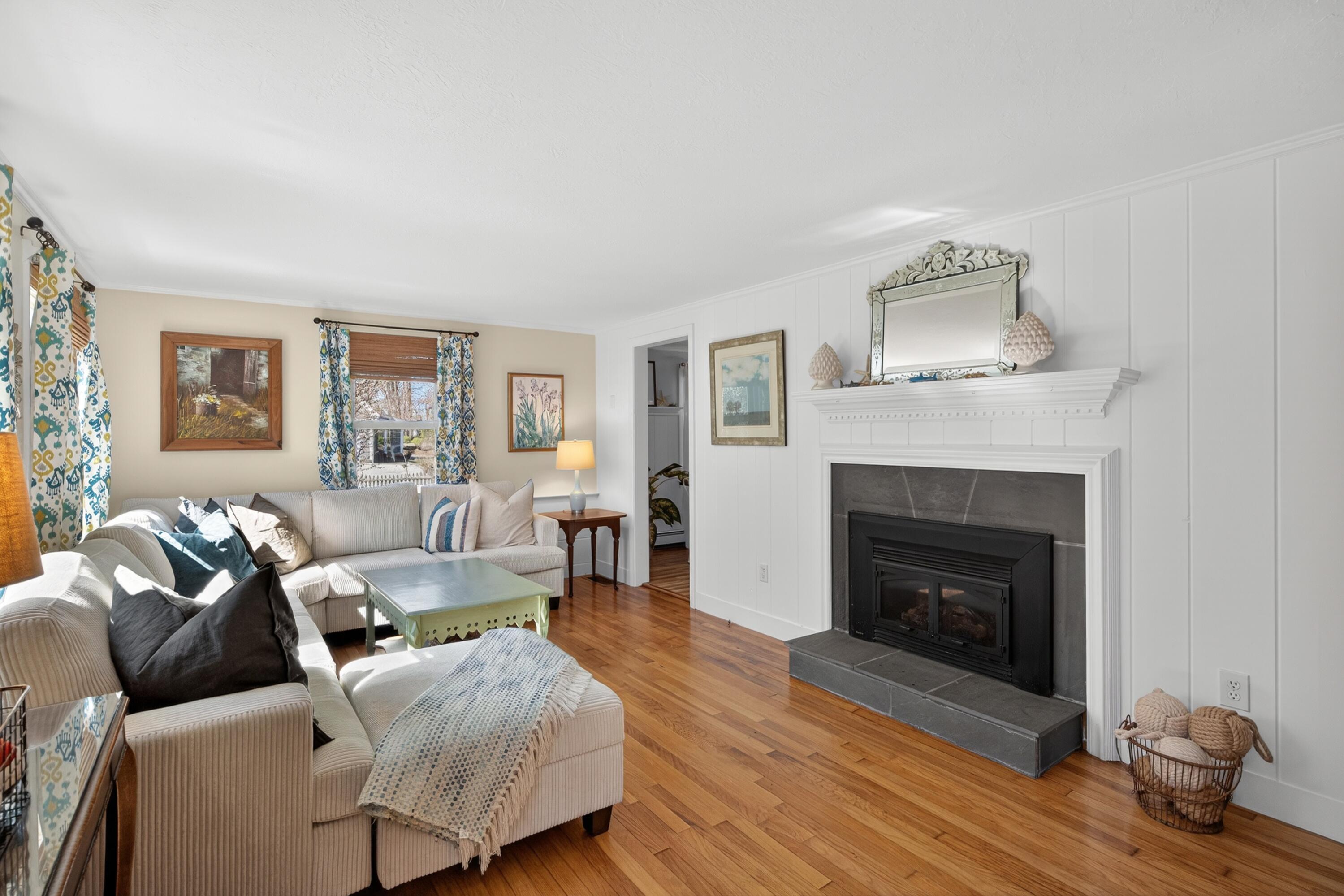 14 Lovers Lane Harwich MA 02645