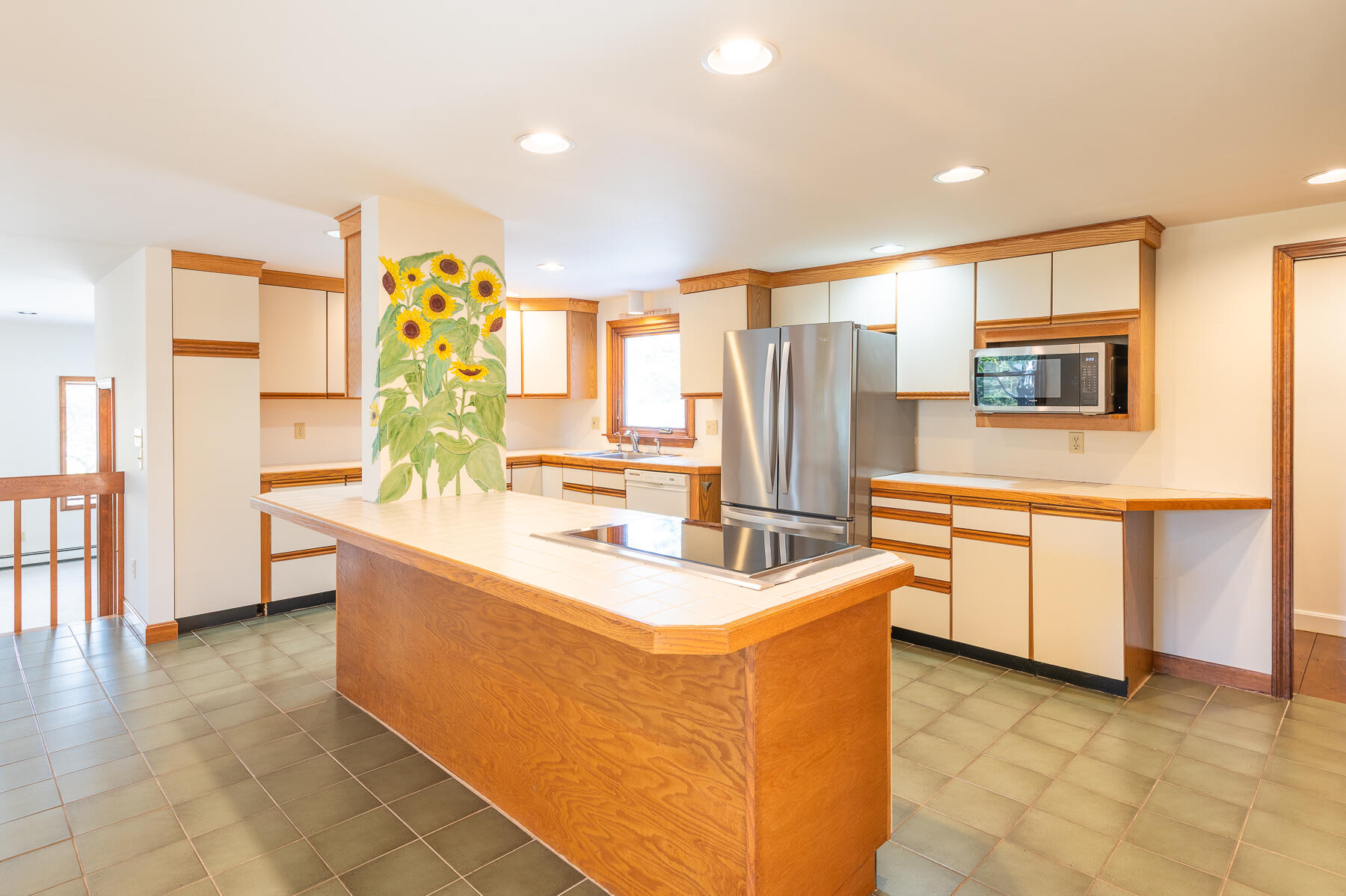 16 Meltiah Road Falmouth MA 02540