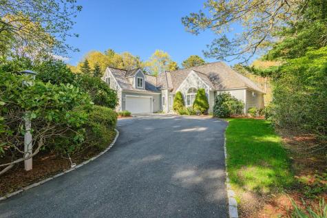 131 Dunrobin Road Mashpee MA 02649