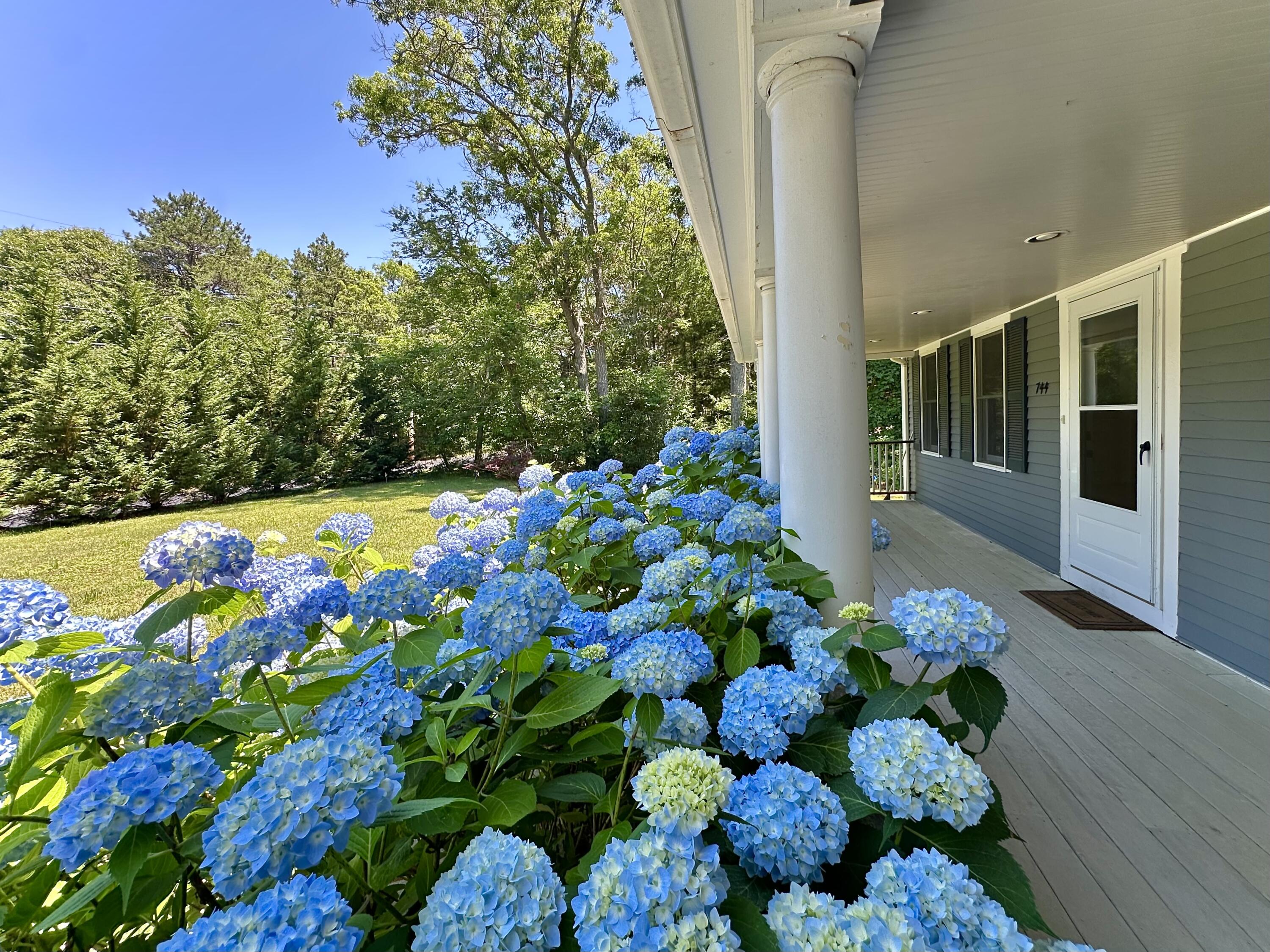744 Old Barnstable Road Mashpee MA 02649