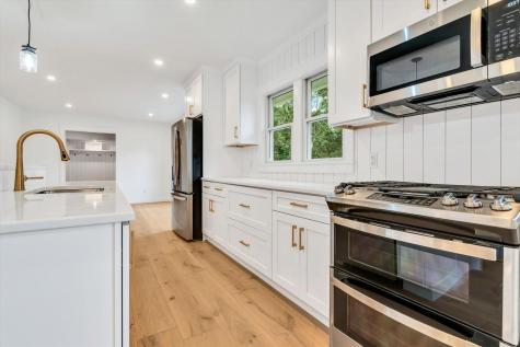 40 Sachem Drive Barnstable MA 02632