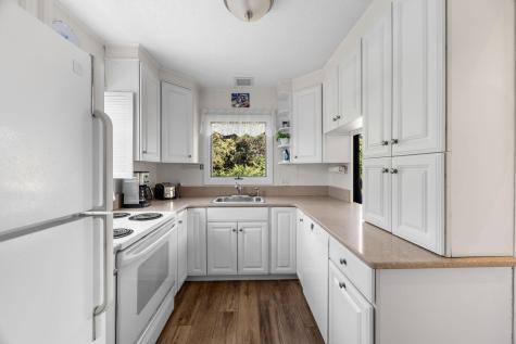 10 Windigo Lane North Truro MA 02652