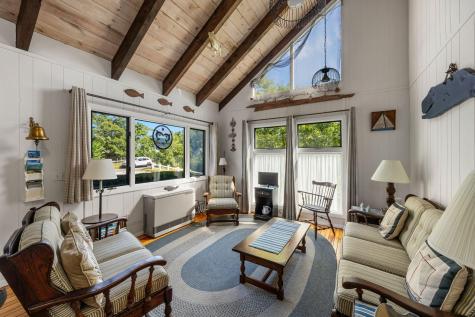 10 Windigo Lane North Truro MA 02652