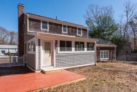 19 Meredith Road Sandwich MA 02644