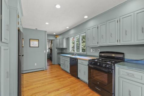 102 Nashawena Street Falmouth MA 02540