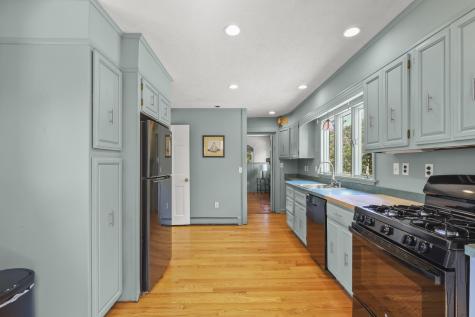 102 Nashawena Street Falmouth MA 02540