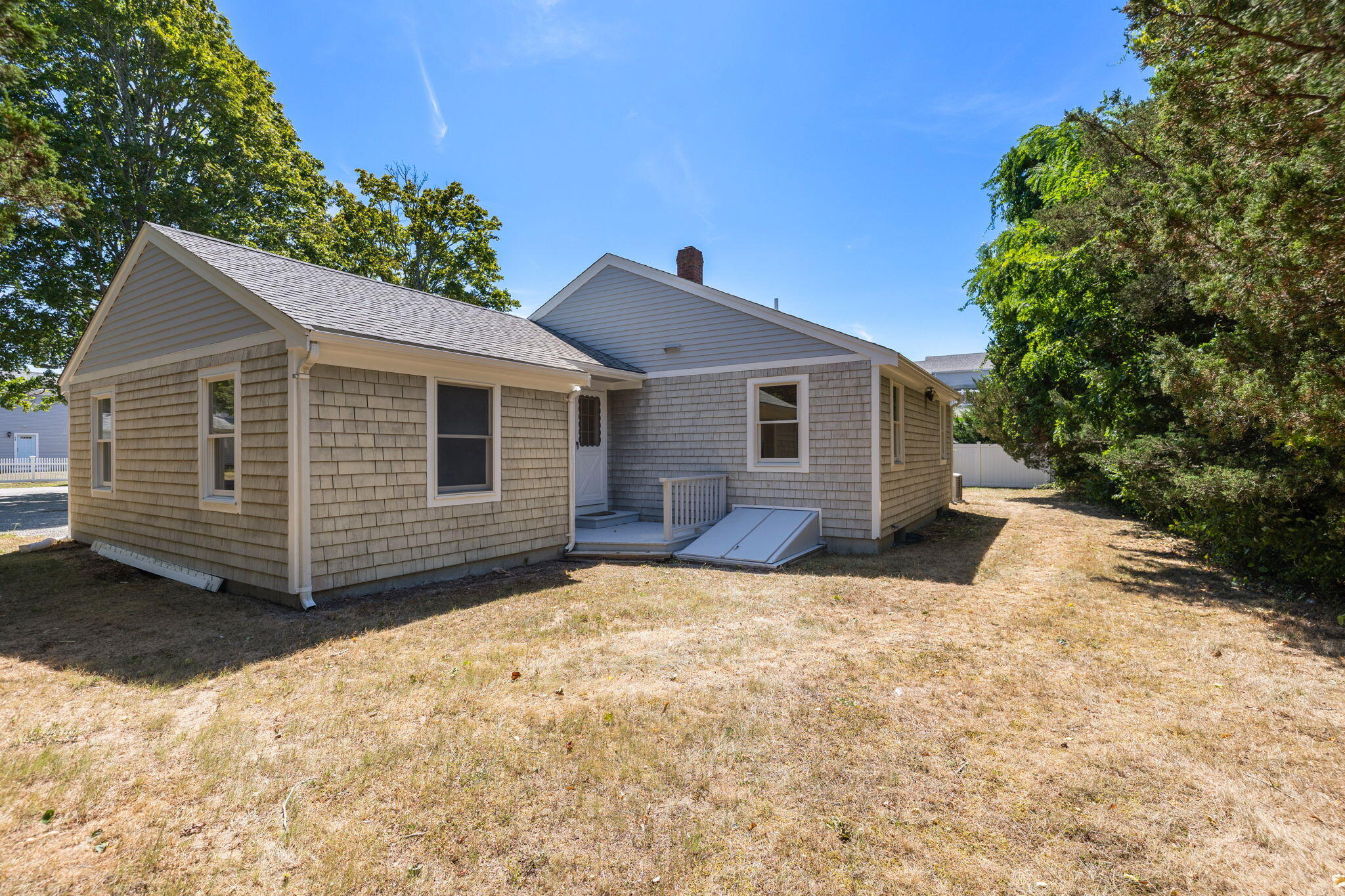 14 Old Meeting House Road Falmouth MA 02536