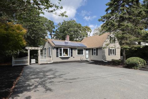 850 Queen Anne Road Harwich MA 02645