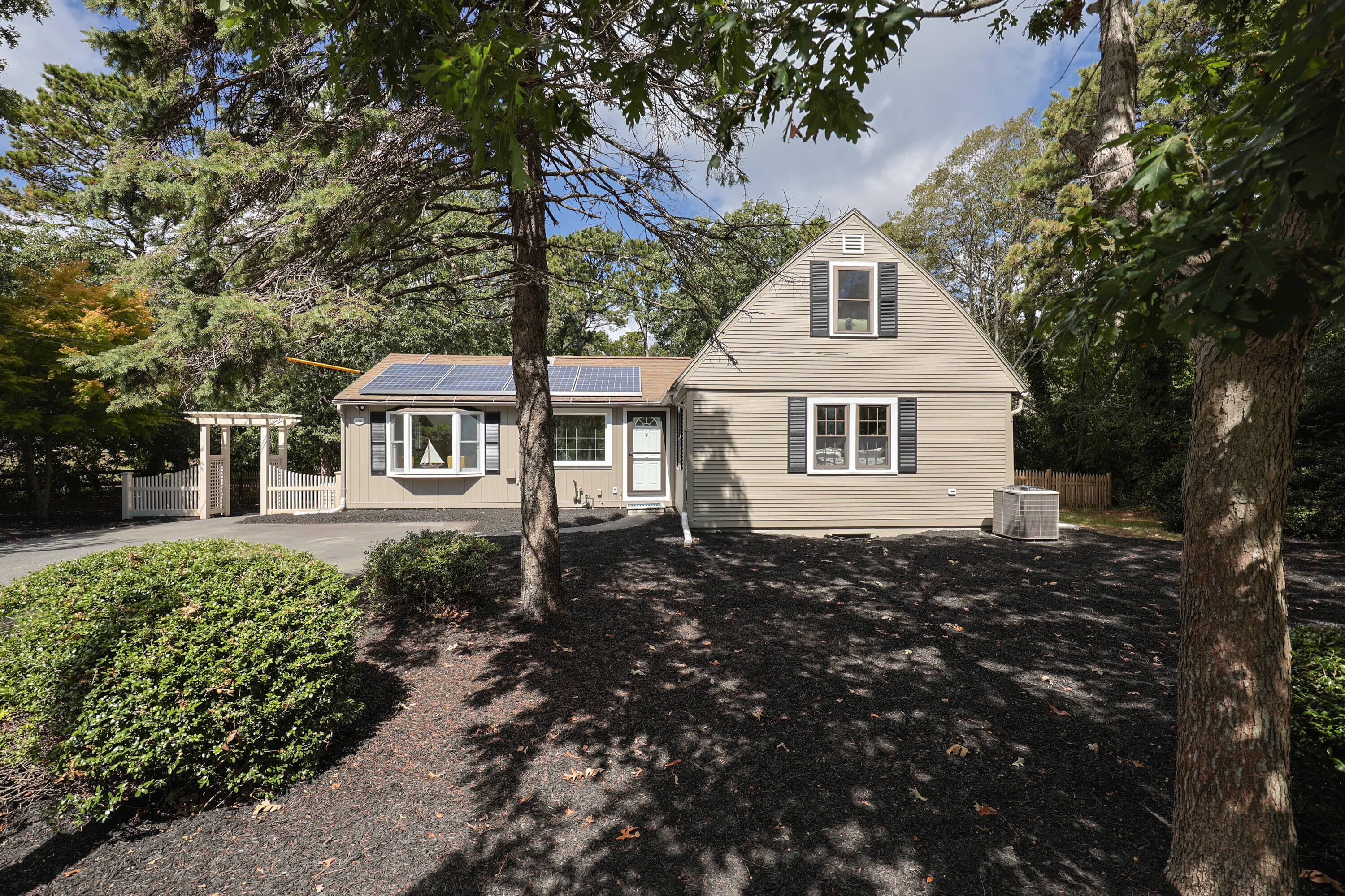 850 Queen Anne Road Harwich MA 02645