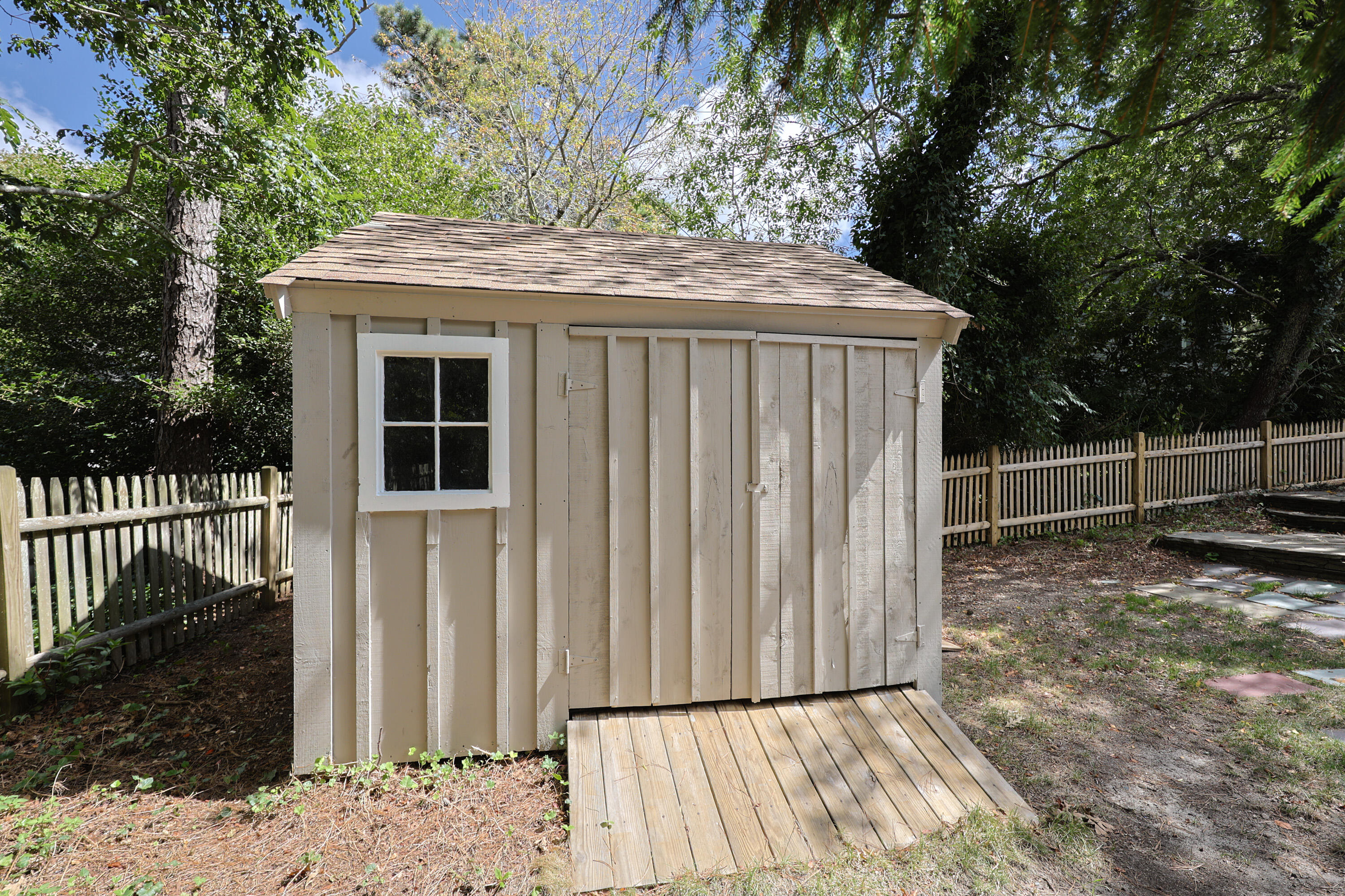 850 Queen Anne Road Harwich MA 02645