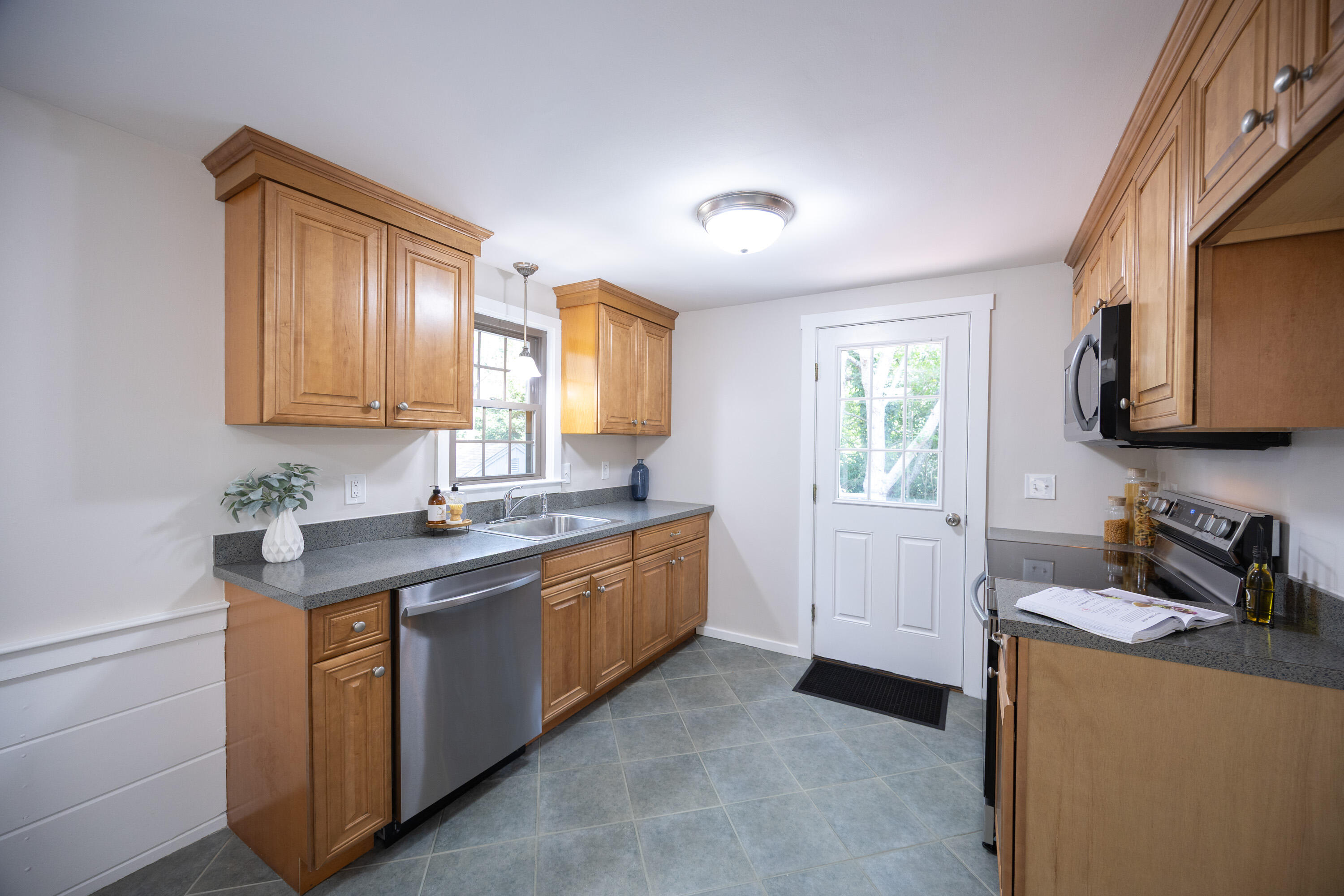 850 Queen Anne Road Harwich MA 02645