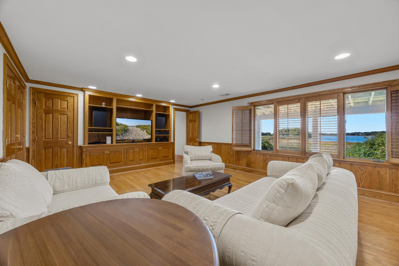 40 Youngs Farm Lane Chatham MA 02633