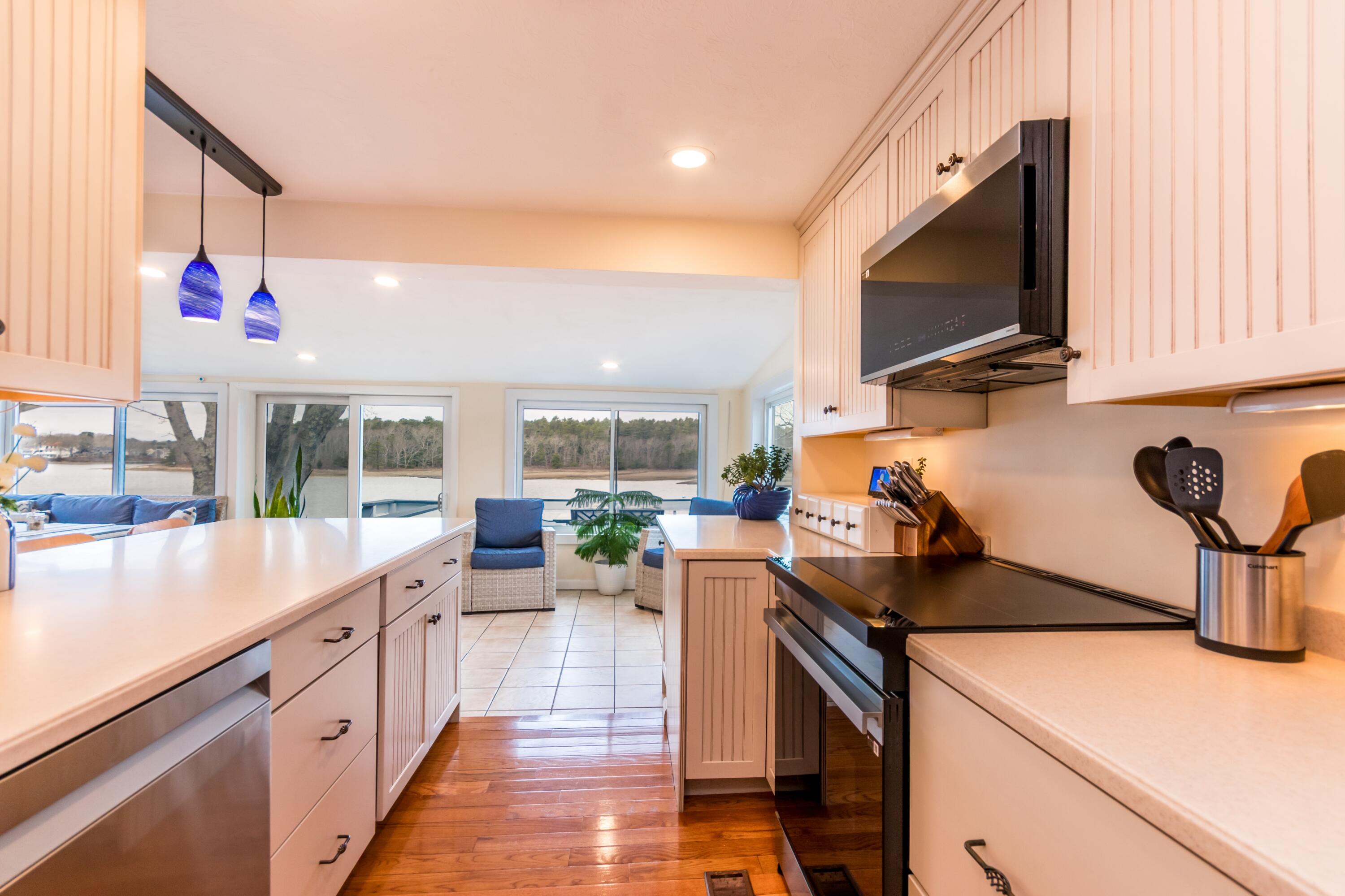 10 Sunset Avenue Wareham MA 02558