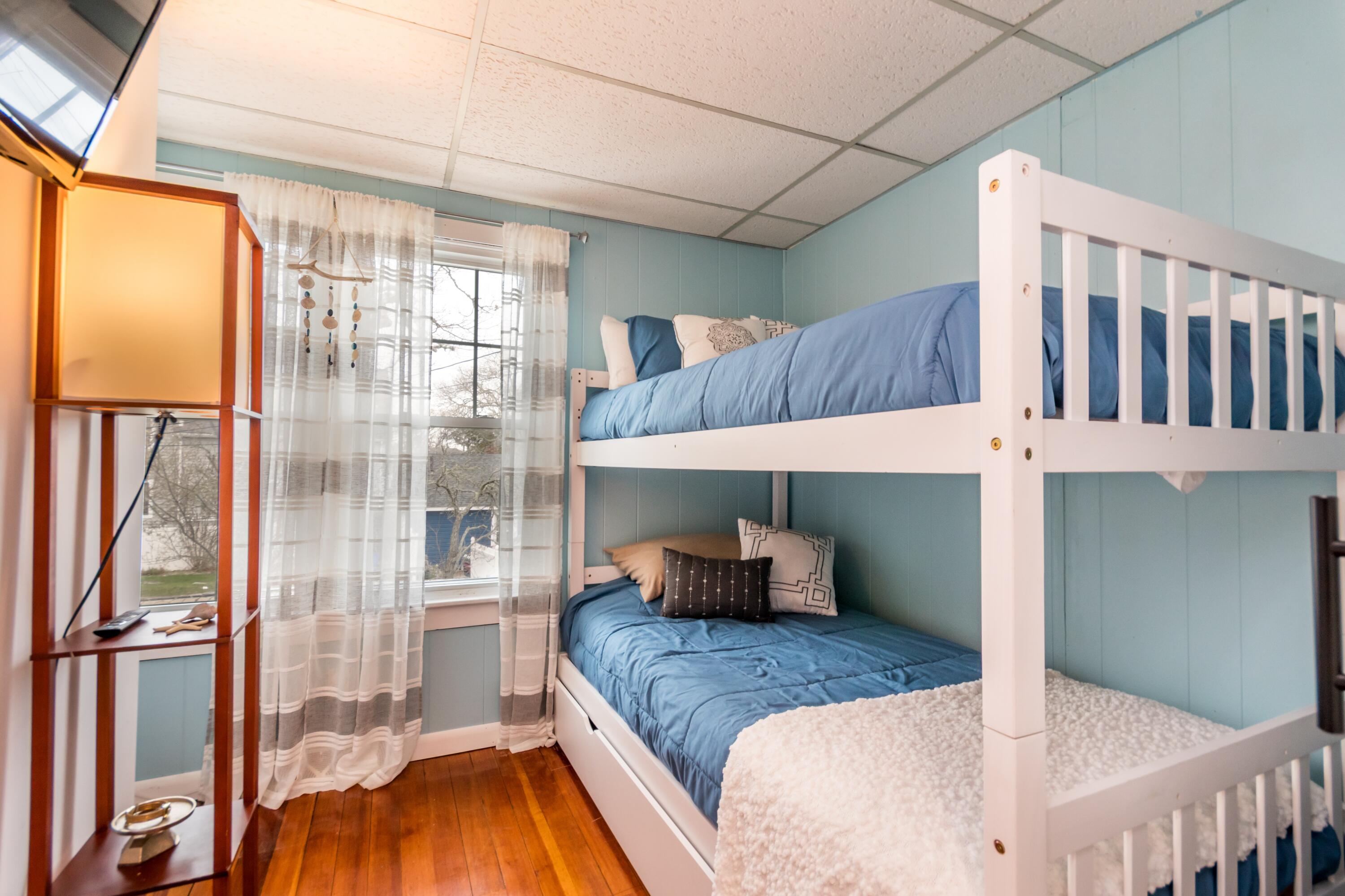 10 Sunset Avenue Wareham MA 02558
