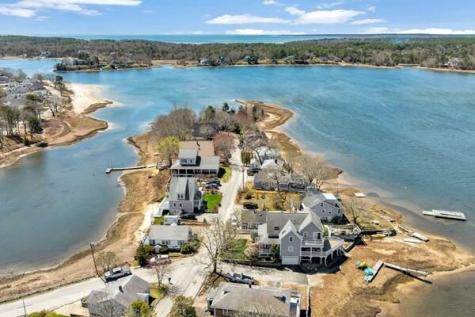 10 Sunset Avenue Wareham MA 02558