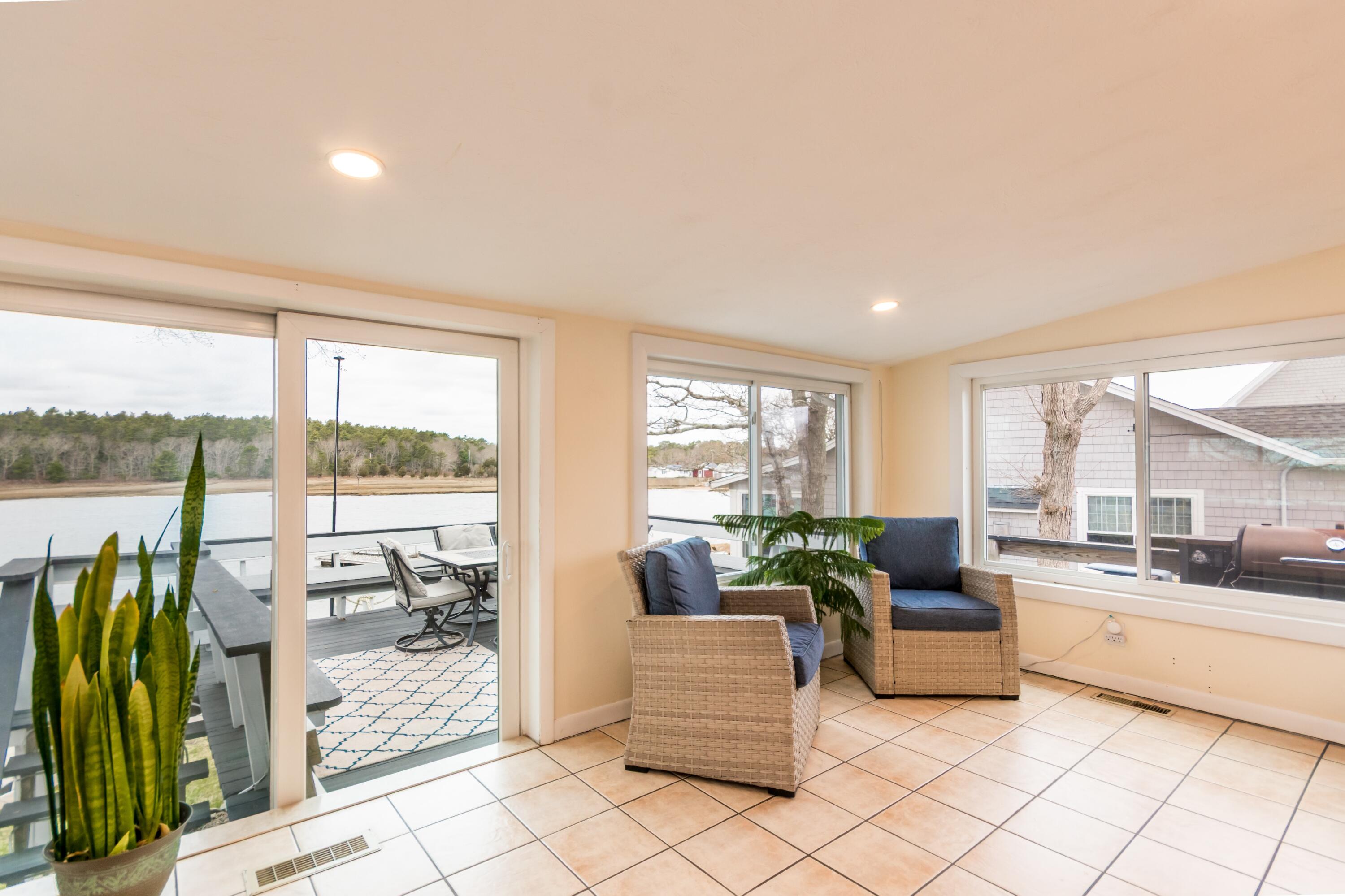 10 Sunset Avenue Wareham MA 02558
