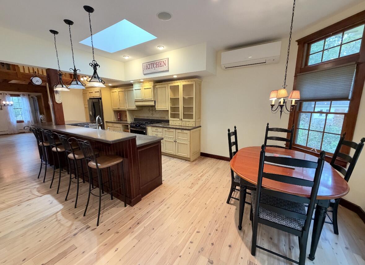 15 Tobisset Street Mashpee MA 02649