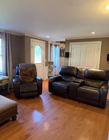 15 Tobisset Street Mashpee MA 02649