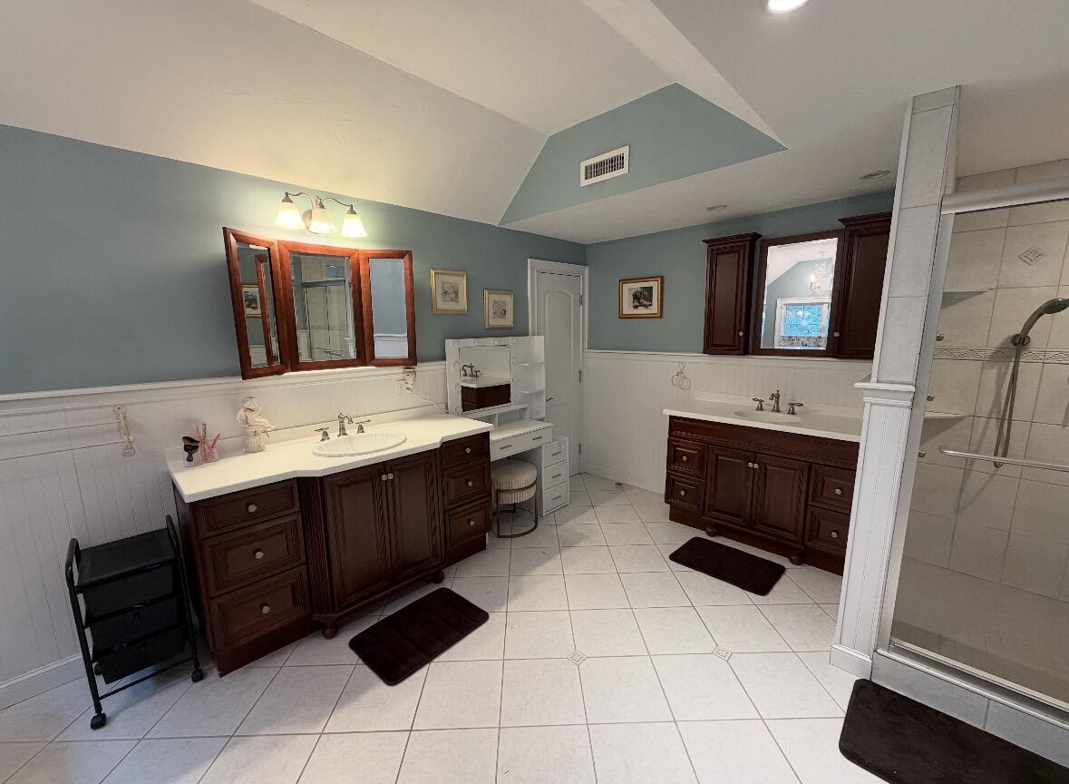15 Tobisset Street Mashpee MA 02649
