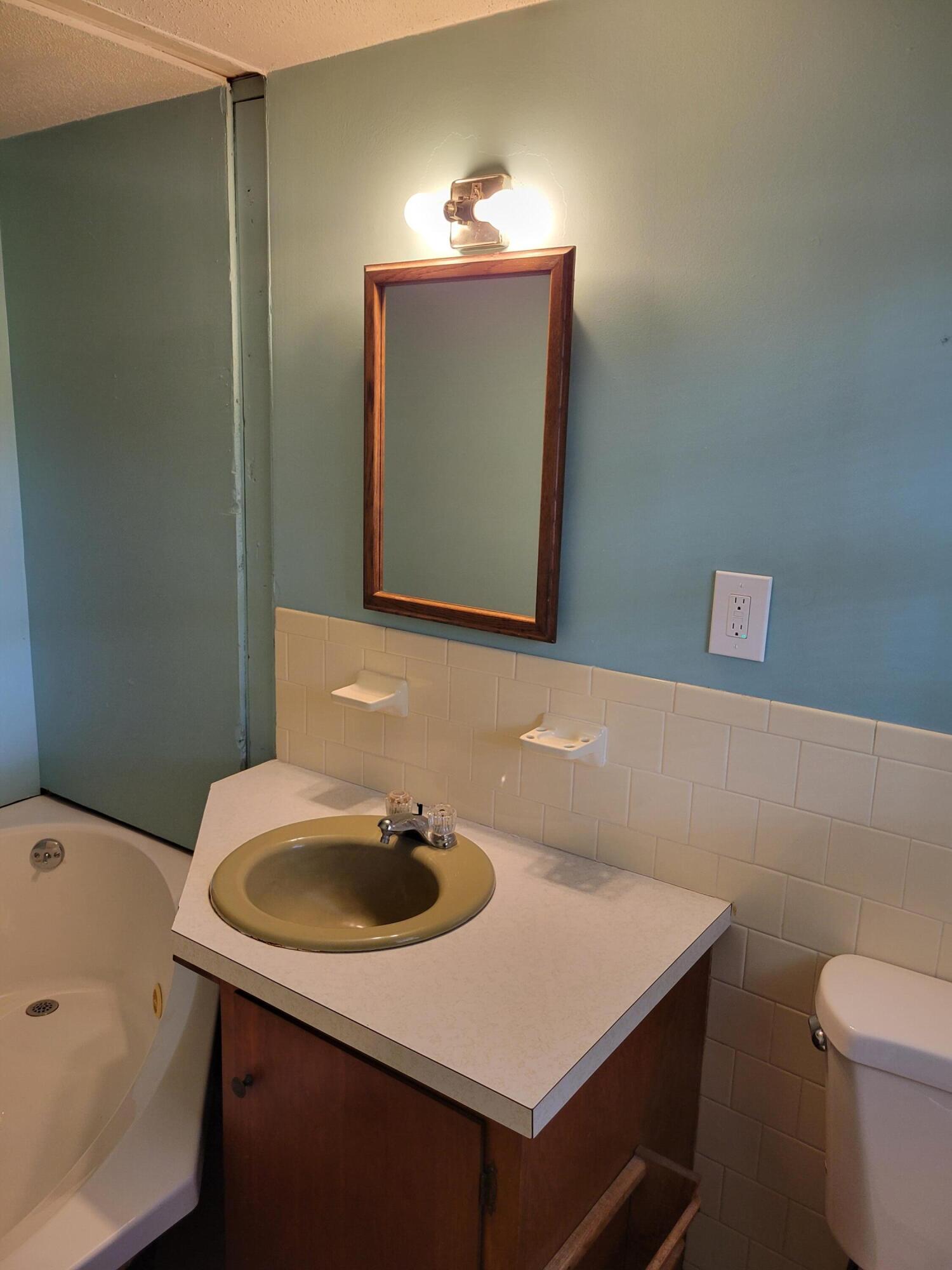 8 Westbury Way Cotuit MA 02635