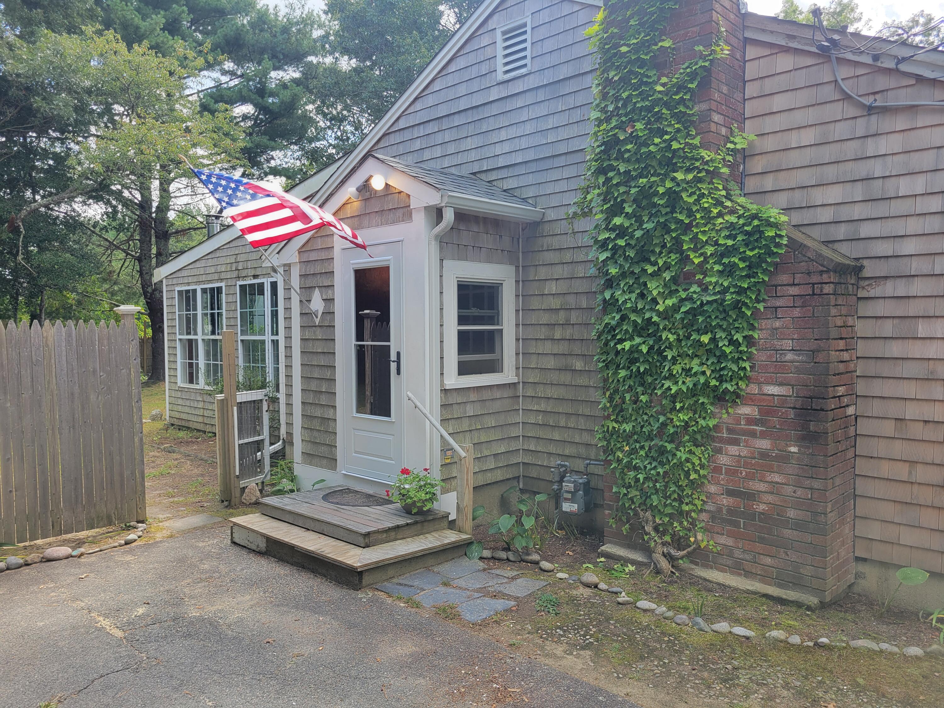 8 Westbury Way Cotuit MA 02635