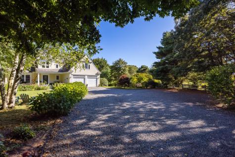 5 Aviators Lane Sandwich MA 02563