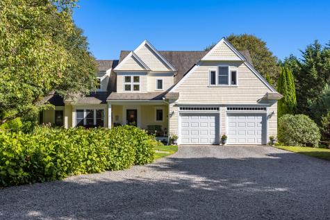 5 Aviators Lane Sandwich MA 02563