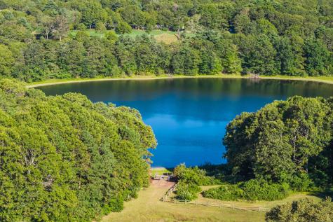 5 Aviators Lane Sandwich MA 02563