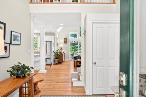 5 Aviators Lane Sandwich MA 02563