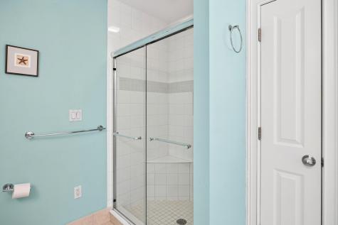 5 Aviators Lane Sandwich MA 02563