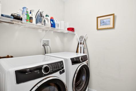 5 Aviators Lane Sandwich MA 02563