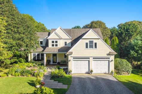 5 Aviators Lane Sandwich MA 02563