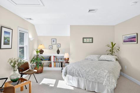 5 Aviators Lane Sandwich MA 02563