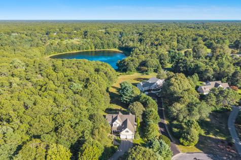 5 Aviators Lane Sandwich MA 02563