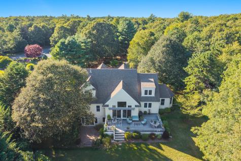 5 Aviators Lane Sandwich MA 02563