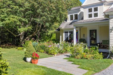 5 Aviators Lane Sandwich MA 02563