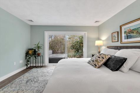 164 Coonamessett Circle Falmouth MA 02536