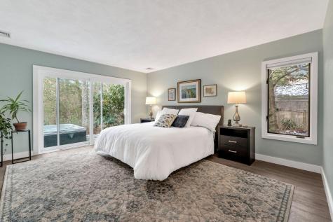 164 Coonamessett Circle Falmouth MA 02536