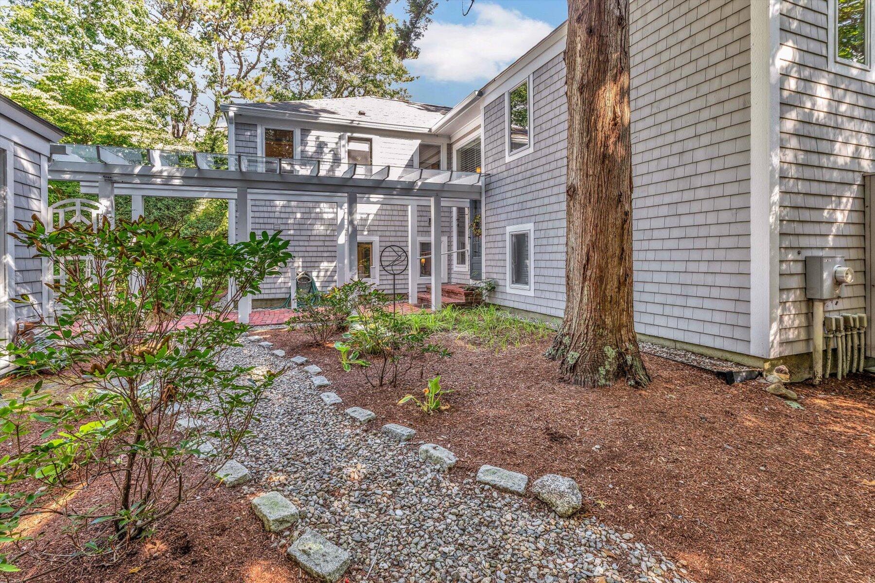 5 Tide Run Mashpee MA 02649