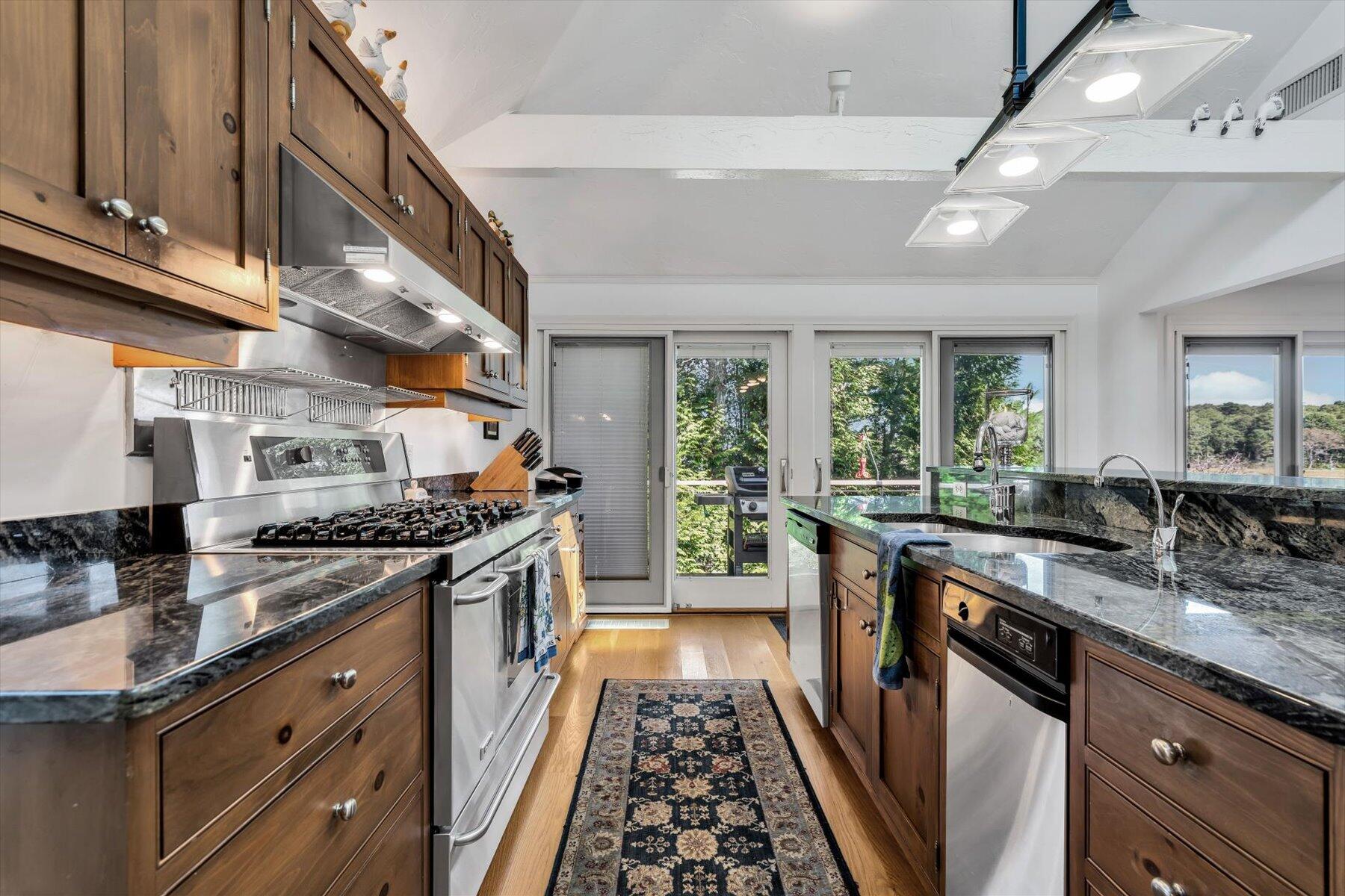 5 Tide Run Mashpee MA 02649