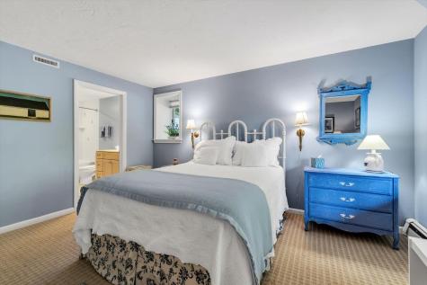 5 Tide Run Mashpee MA 02649