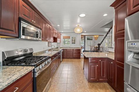 43 Jarves Street Sandwich MA 02563