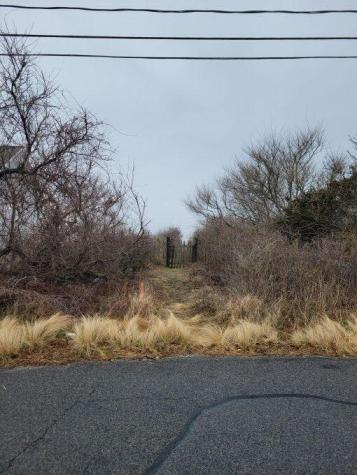 15 Monroe Way Dennis MA 02638