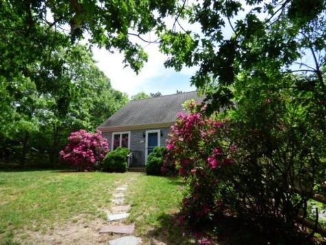 15 Monroe Way Dennis MA 02638