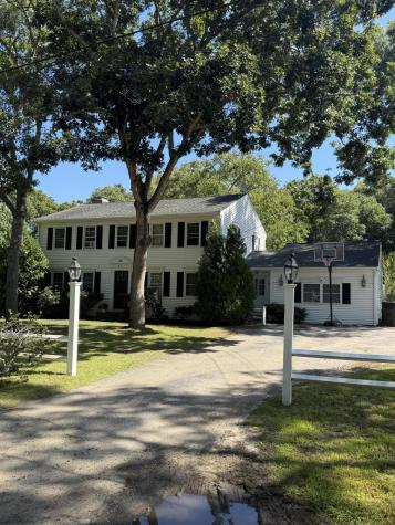 82 Skunknet Road Centerville MA 02632