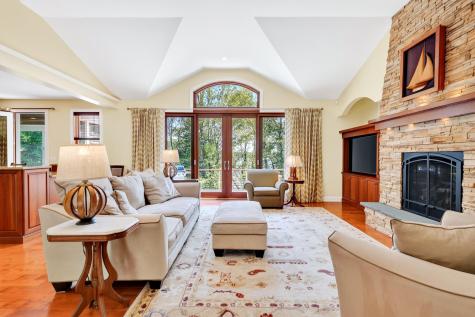 79 Pickerel Cove Circle Mashpee MA 02649
